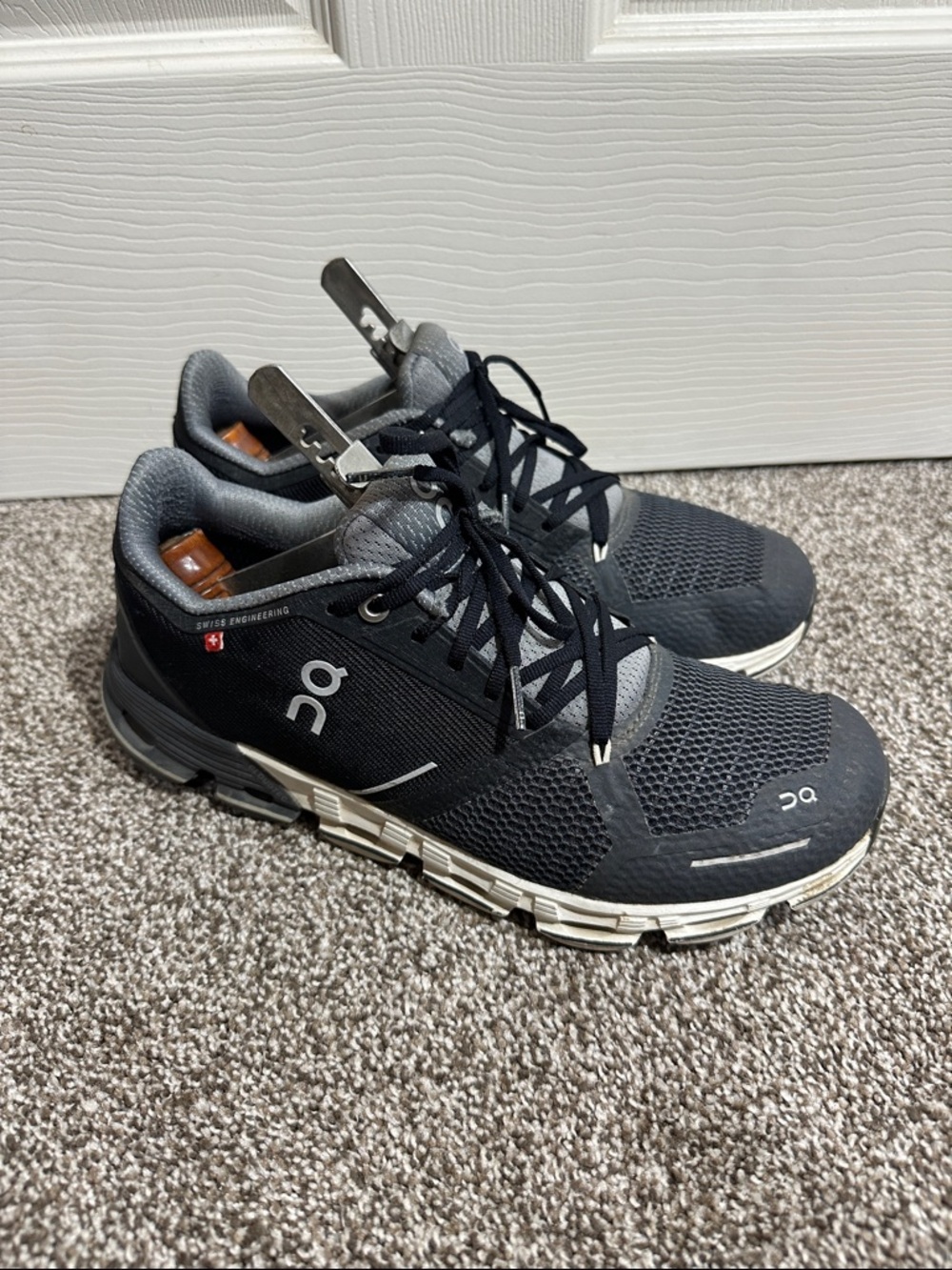 On Running Cloudrunner Athletic Shoes - Black/Gray women’s 9.5